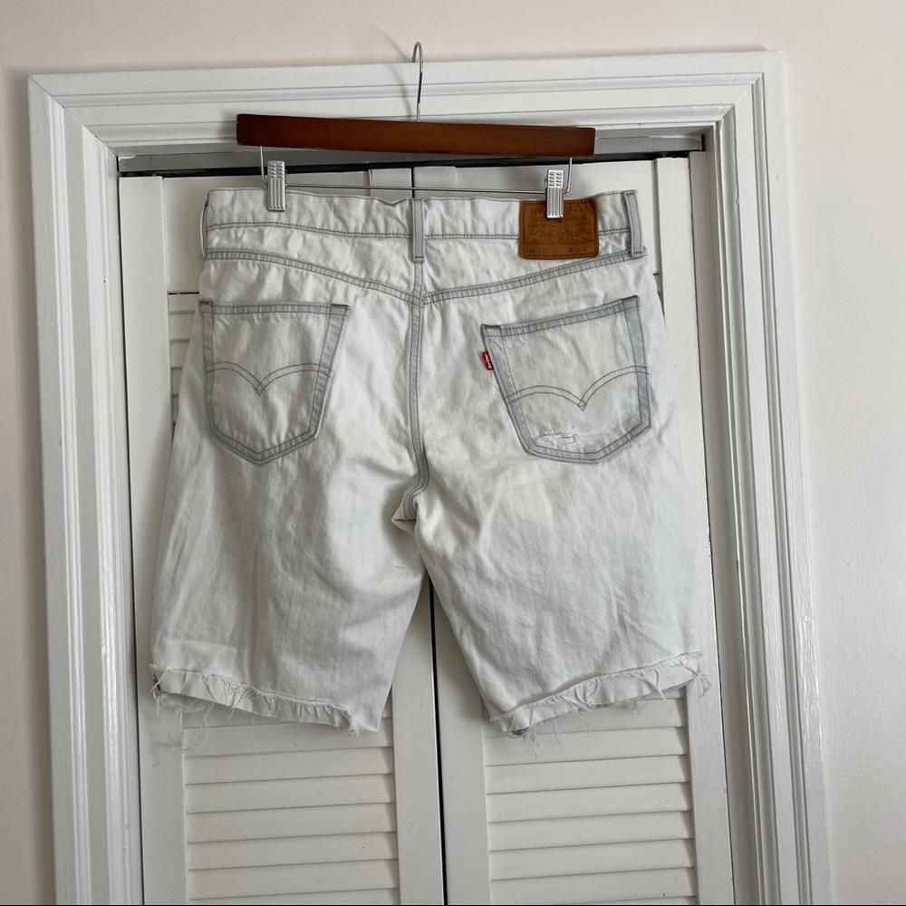 Levi’s Shorts - Picture 3 of 4